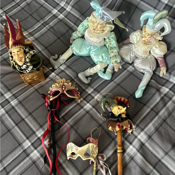 Collection on Jester ornaments - Picture 1 of 2